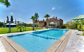 Ferme de vacances avec une grande villa à Marrakech